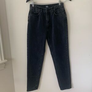 Urban outfitters BDG, mom high-rise black jeans size 26
